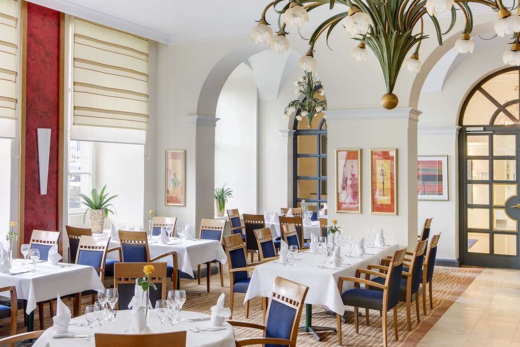 Welcome Hotel Residenzschloss Бамберг Ресторан фото